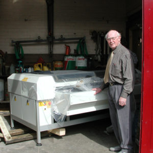 Eric Ramsbottom taking delivery of New Laser Cutter 12 08 04